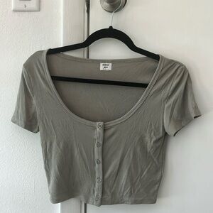 Aritzia crop top